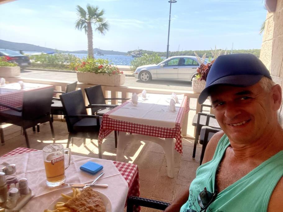 Beach & Old Town Rogoznica  Luaran gambar